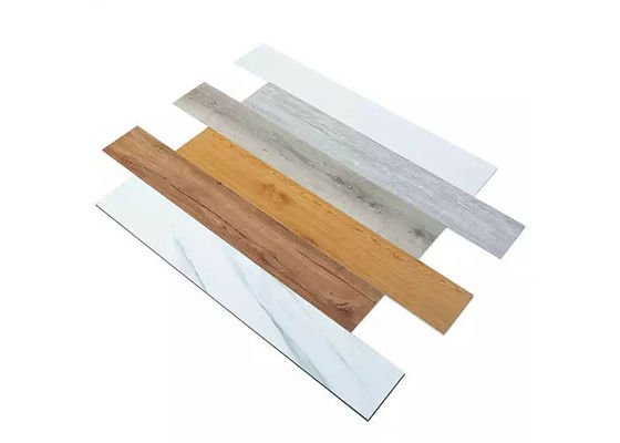 La plancia interna del vinile piastrella la pavimentazione della pavimentazione di plastica impermeabile del vinile del PVC