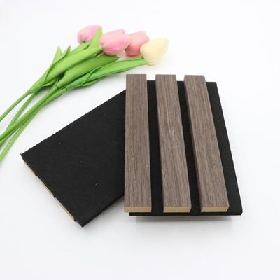 Pannelli acustici di lusso in tessuto per pannelli scanalati scanalati in legno 2400 * 600 mm