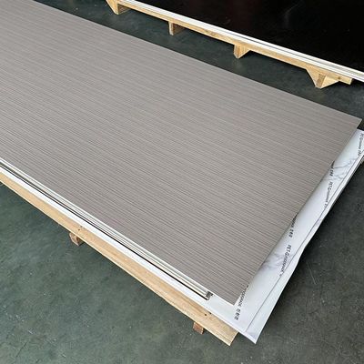 Pannello murario in legno di bambù carbone di legno rivestimento UV WPC Tavola metallica