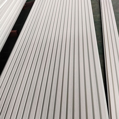 Moderni pannelli murali in WPC con consistenza di grano di legno per la decorazione esterna