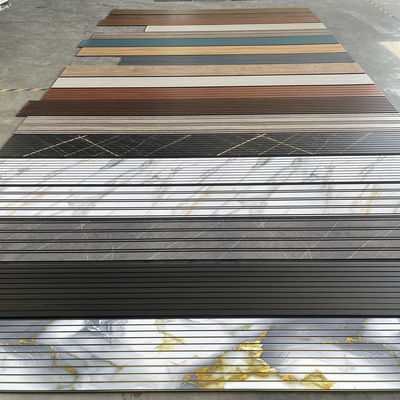 Pannello per soffitto in PVC di facile installazione per pareti Soluzione semplice per pannelli a parete Risparmia tempo e manodopera Basso costo di installazione Pannello a parete