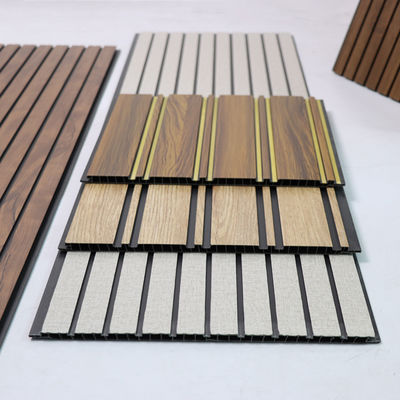 Pannello da parete in PVC di qualità commerciale Alta resistenza all'umidità Pannello da parete per ufficio Negozio Ristorante Parete alberghiero