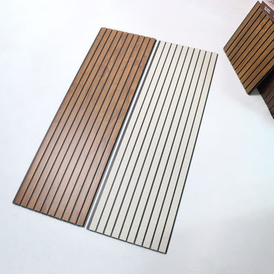 Pannello murale in PVC a installazione facile, sistema a scatto semplice per il fai-da-te nella ristrutturazione della casa