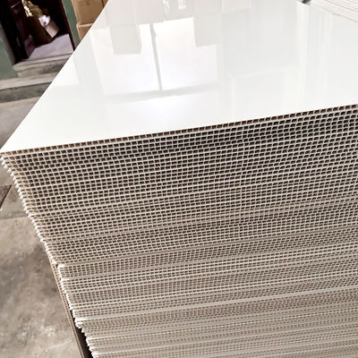 Pannelli doccia in PVC di sicurezza a texture antiscivolo per la progettazione del bagno familiare