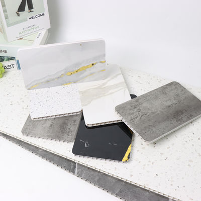 Pannelli doccia in PVC di sicurezza a texture antiscivolo per la progettazione del bagno familiare