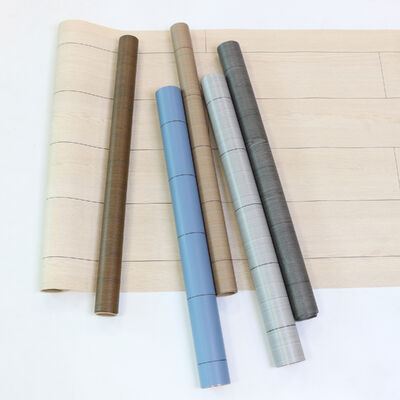 Adesivi per rivestimenti temporanei o ristrutturazioni di appartamenti