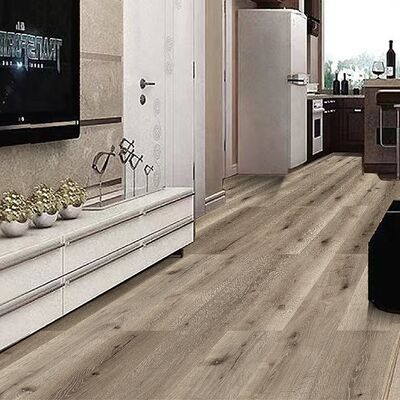 Formaldeide E0 SPC pavimenti PVC con materia prima calcarea Soluzione di pavimenti di durata superiore per applicazioni commerciali e residenziali