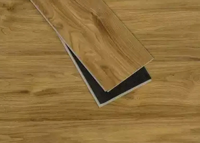 Plancia di legno SPC del vinile di struttura che pavimenta clic artificiale del centro di plastica di pietra di 1220x180mm