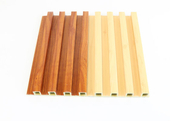 Pannelli di parete interni della decorazione interna del pannello di parete del grano della laminazione del legno WPC di colore