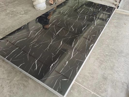 Pannello ricoprente UV del fondo della parete della decorazione interna dello strato del marmo del PVC