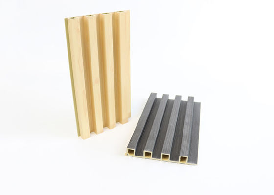 Grano di legno del PVC WPC della parete dei pannelli decorativi interni del soffitto