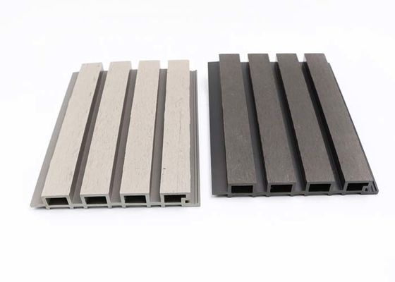 Il legno ha laminato il rivestimento decorativo esteriore della parete del pannello di parete di WPC all'aperto