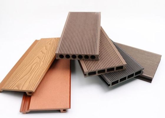 Bordi di piattaforma compositi di plastica di legno all'aperto di struttura di Decking di legno della pavimentazione WPC