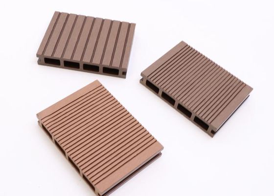 Bordi di piattaforma compositi di plastica di legno all'aperto di struttura di Decking di legno della pavimentazione WPC