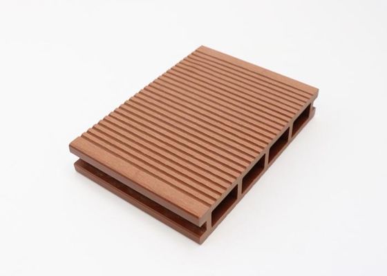 Progettazione moderna dell'installazione facile di Decking 18mm del giardino WPC della pavimentazione della struttura del pellame