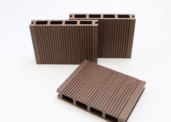 Composto all'aperto impermeabile di WPC del pavimento di Decking del grano a prova di fuoco di legno