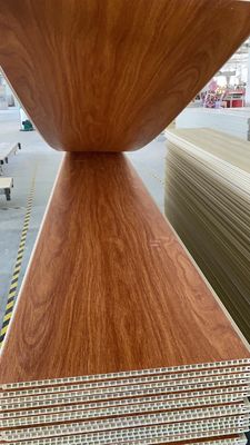Interno di plastica laminato decorativo del pannello di parete dei pannelli per soffitti 25cm del PVC di legno