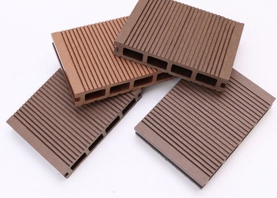 Il Decking 3D dell'interruttore di sicurezza che imprime il Decking composito di WPC piastrella la pavimentazione di plastica