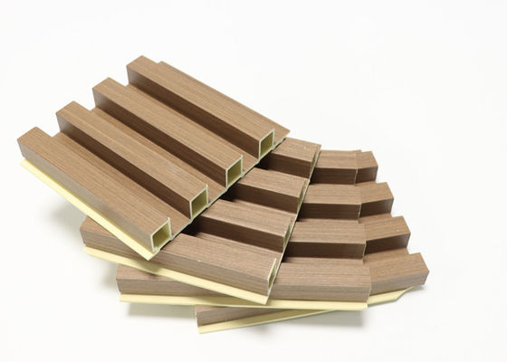 I grani di legno hanno laminato il pannello di parete interno di WPC 160x24mm per la decorazione interna