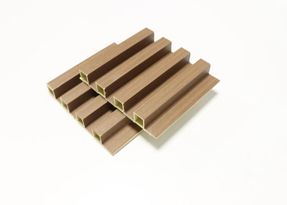 I grani di legno hanno laminato il pannello di parete interno di WPC 160x24mm per la decorazione interna