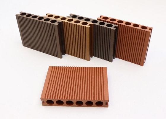 il Decking dell'estrusione WPC di 140x25mm Co ha riciclato la pavimentazione composita di plastica di legno