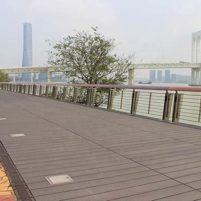 Bordo composito di Decking WPC di Co della cavità esteriore di Decking dell'estrusione