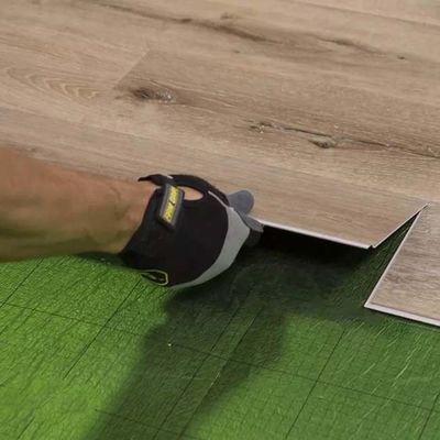 La pavimentazione impermeabile Unlin dell'interno di SPC clicca la plancia di plastica del vinile del PVC 4mm