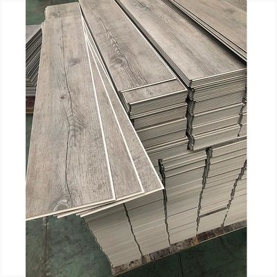 La pavimentazione impermeabile 4mm SPC di 5mm SPC clicca le piastrelle per pavimento di plastica del pavimento