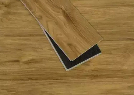 Plancia di legno SPC del vinile di struttura che pavimenta clic artificiale del centro di plastica di pietra di 1220x180mm