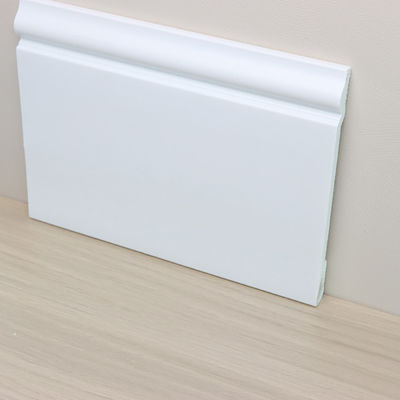 Colore bianco laminato di PS che fiancheggia battiscopa nella pavimentazione degli accessori a prova di fuoco