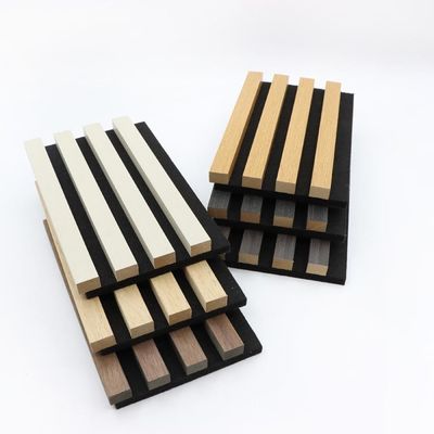 Pannelli da parete acustici in fibra di legno a doghe 3 mm insonorizzati