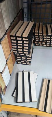Pannello di parete Wpc acustico Pannello di ardesia di legno per la decorazione domestica