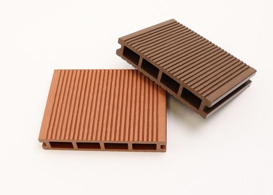 Composto all'aperto impermeabile di WPC del pavimento di Decking del grano a prova di fuoco di legno