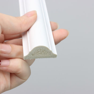 Colore bianco laminato di PS che fiancheggia battiscopa nella pavimentazione degli accessori a prova di fuoco